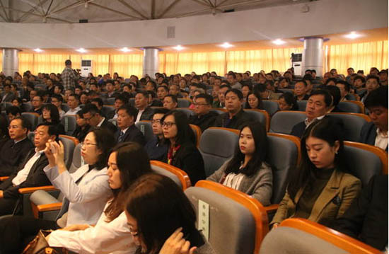 图四：河南省2018年香港高校和中外合作办学高校招生推介会现场.jpg